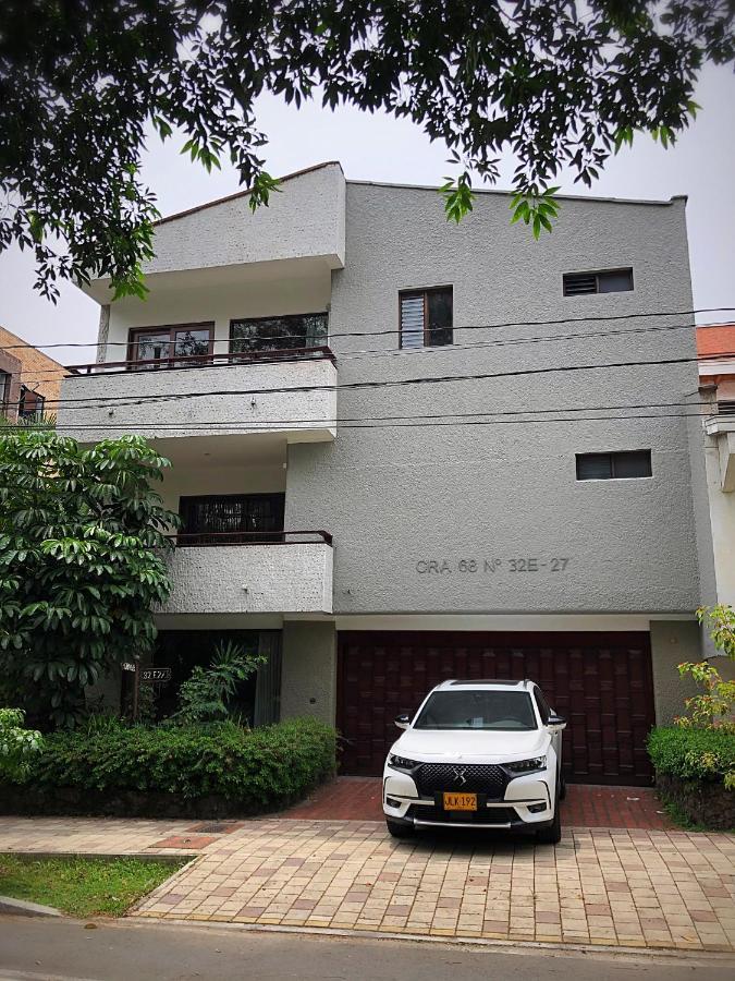 Casa Rosales Hotel Medellin Exterior photo